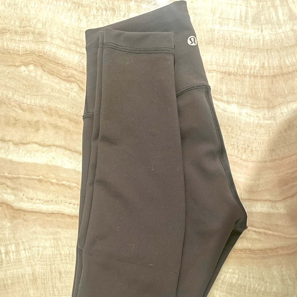 Lululemon Women’s Wunder Train High Rise Tight 28” Black Size 4 LIKE NEW